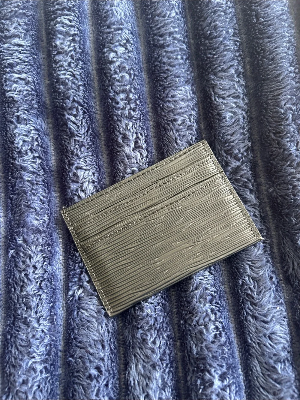 Louis Vuitton sleek louis